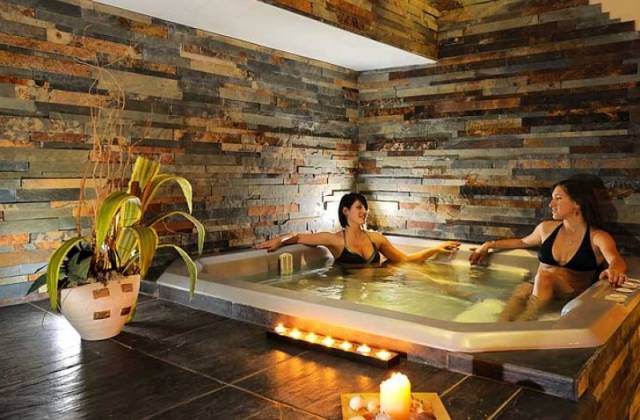 Vasca idromassaggio Hotel benessere rimini